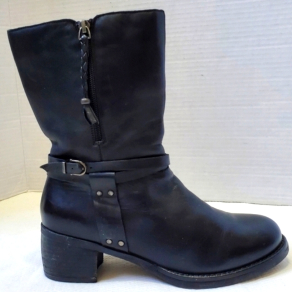 Tara M Dinah Black Boots, Size 8.5, 2" block heel